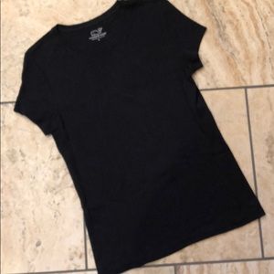 Ladies crewneck Vineyard Vines black T-shirt